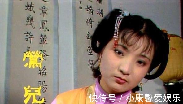 莺儿|宝钗连说三遍让莺儿去倒茶，莺儿为什么不去？