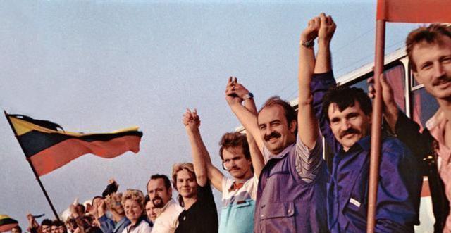 原因|齐奥塞斯库夫妇被枪毙的时候，苏联为何不救呢主要原因是三点