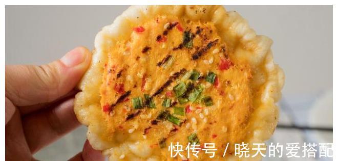 好吃|面粉试试这样做一次，比包子油条好吃百倍，上层肉香底层焦脆