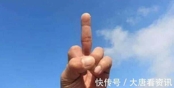 竖中指|刚开始得肝癌往往没有感觉,不妨试一下“竖中指”,一看就明了