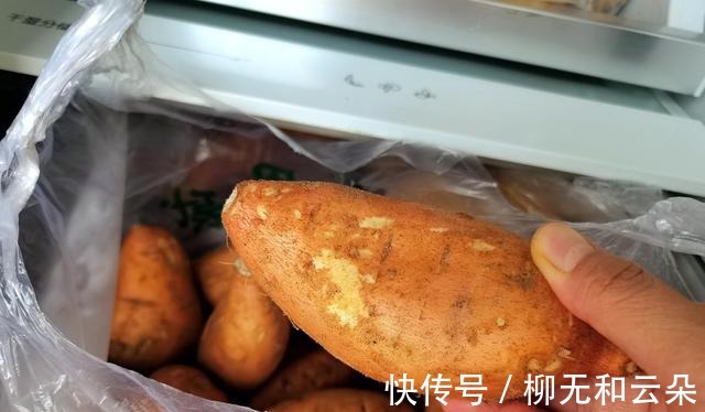 北方人离不开面食,天冷更想吃面食,就爱喝这口鲜香的热汤!