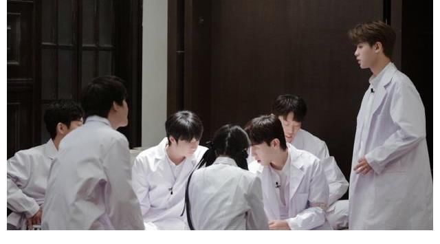 黃明昊|《密室大逃脫3》收官后，無意間透露下季嘉賓，鄧倫或將退出