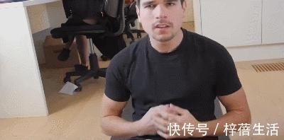 健身|小哥挑戰在1個月內，做10000個仰臥起坐，看健身結果