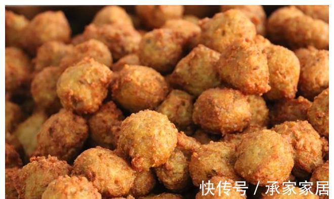 西瓜皮|吃西瓜剩下的瓜皮怎么办?看完西瓜皮的美味吃法,再也不随手扔了