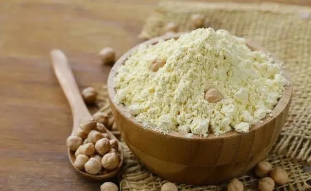 鲫鱼最爱的饵料不在渔具店,而在菜市场,这3样东西混合就可以