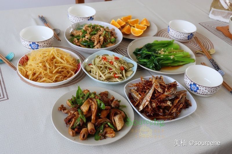 花生油|四个女人的晚餐，六道家常菜，网友：会过日子，可以娶回家！