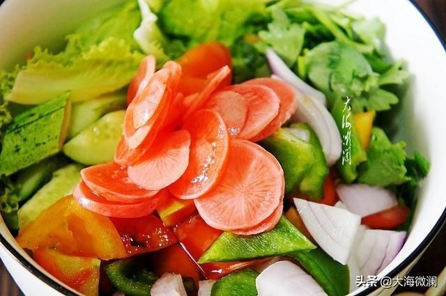 晚餐就这一盘菜,随手发个朋友圈,收到无数赞,网友:真自律