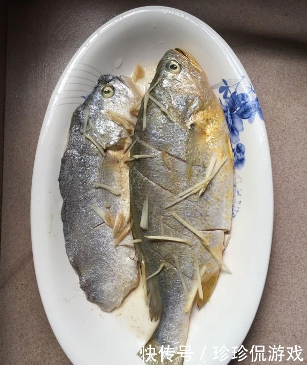 它是鱼腥的“死对头”,炖鱼时加一点,鱼肉更鲜嫩,一点都不腥!