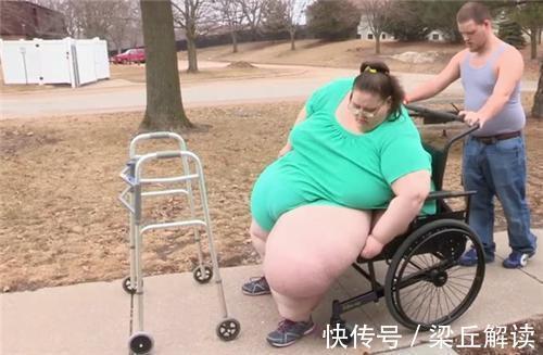 蘇珊娜·埃曼|美國女子因1450斤成網紅，不顧醫生勸告堅持生娃，如今娃長成這樣