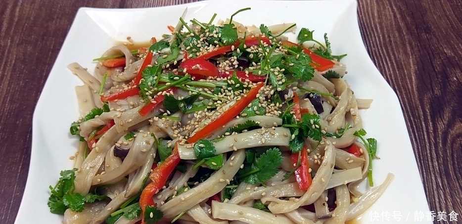 杏鲍菇|杏鲍菇的新吃法,一次做4根,看着诱人吃的过瘾,太有创意了