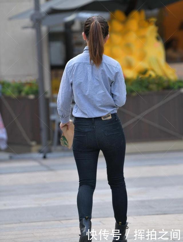 干净利落|浅蓝色牛仔衬衣,干净利落,帅气又时尚