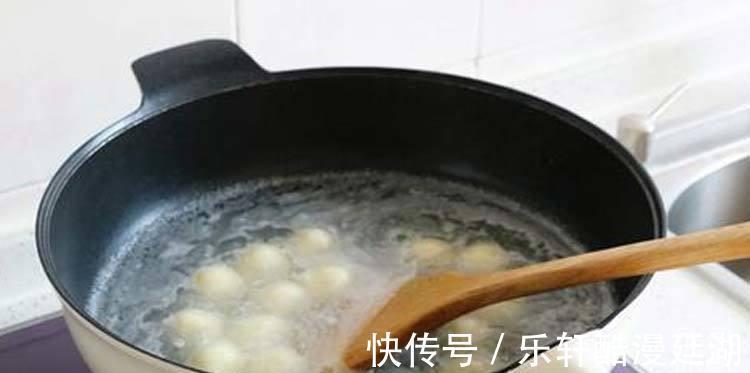 好吃|土豆新吃法，不用炸也不用炒，营养好吃，当早餐或下午茶都不错