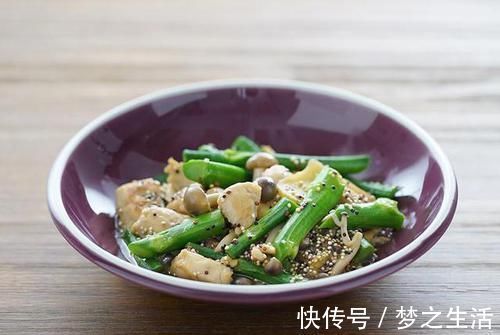 百合|晒晒我家的晚餐,经典三菜一汤,网友:拒绝精致穷,不剩菜不浪费