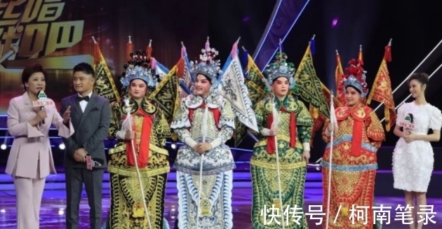 |《梨园春》日渐落寞,周炜、小香玉舞台搞笑,这还是戏曲节目吗?