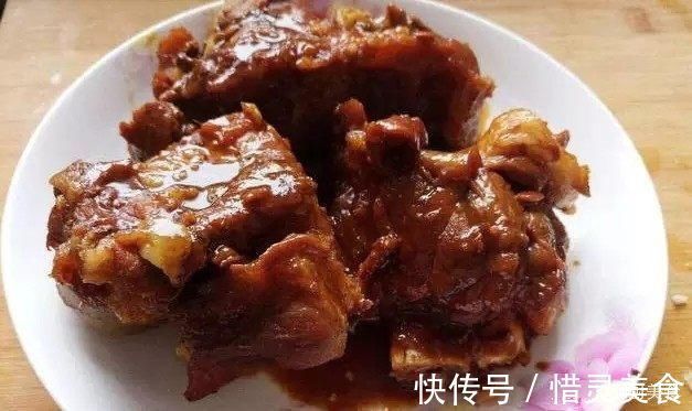 特色菜|老婆天天就馋这道菜,才10元1斤,比排骨还香,炖一锅都不够吃!