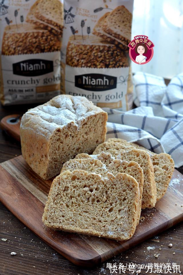 烤箱|用面包机做欧包，原来这么简单！只需加清水，外脆内嫩真地道！