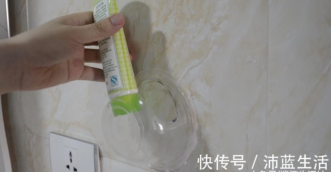 废物|圆形打包盒别扔了, 改造一下, 放在卫生间里有大用处, 省钱又实用