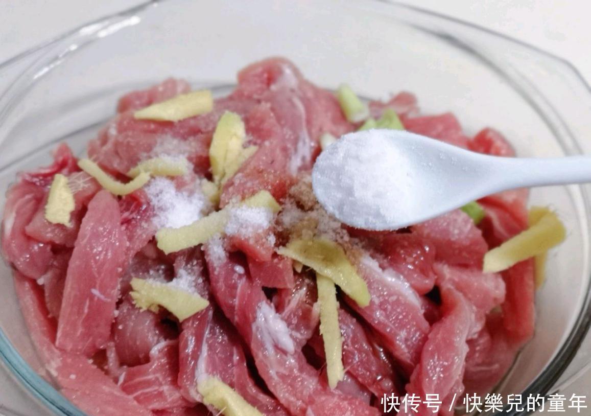 酸酸甜甜的口感再配上一碗米饭，孩子天天吵着要吃，下饭必备