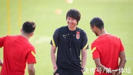 李霄鹏|中国男足下一步应该怎么走?李铁下李霄鹏上就好了嘛?