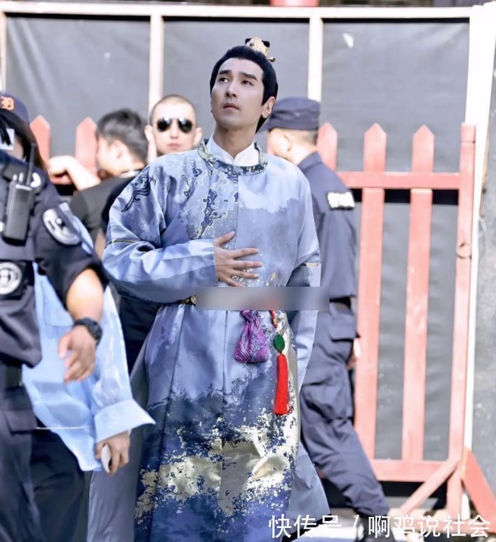 来袭|《明侦》后又一推理综艺来袭关晓彤成团宠,五位男神太养眼了