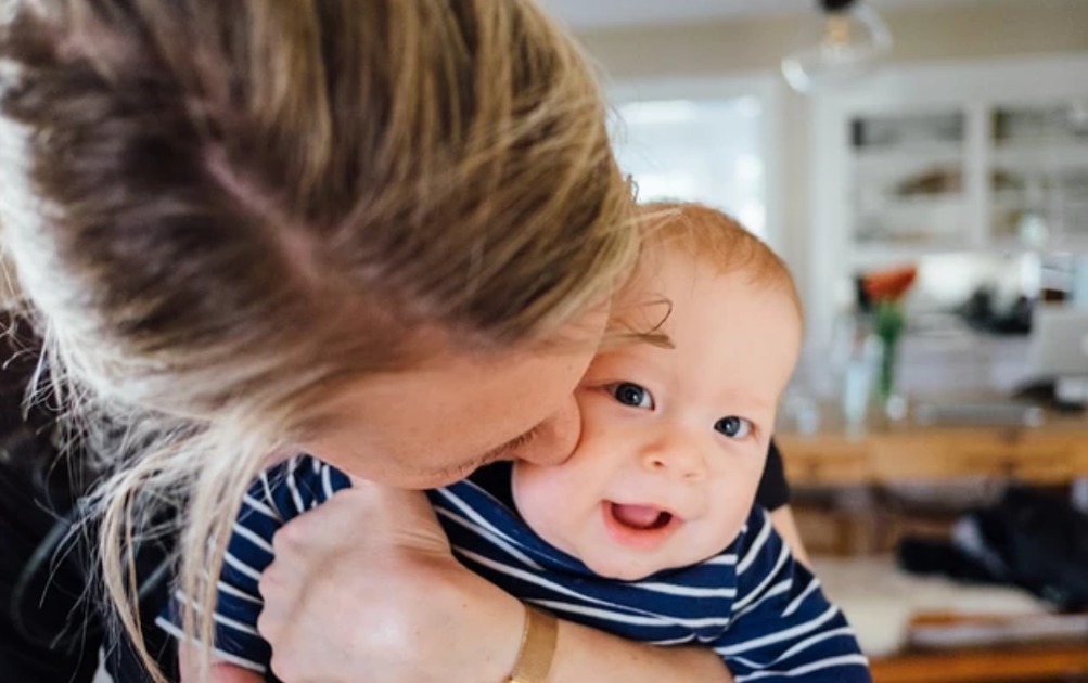 gt|婴儿谁带就跟谁亲孩子建立依赖感也有“黄金期”，错过很难弥补