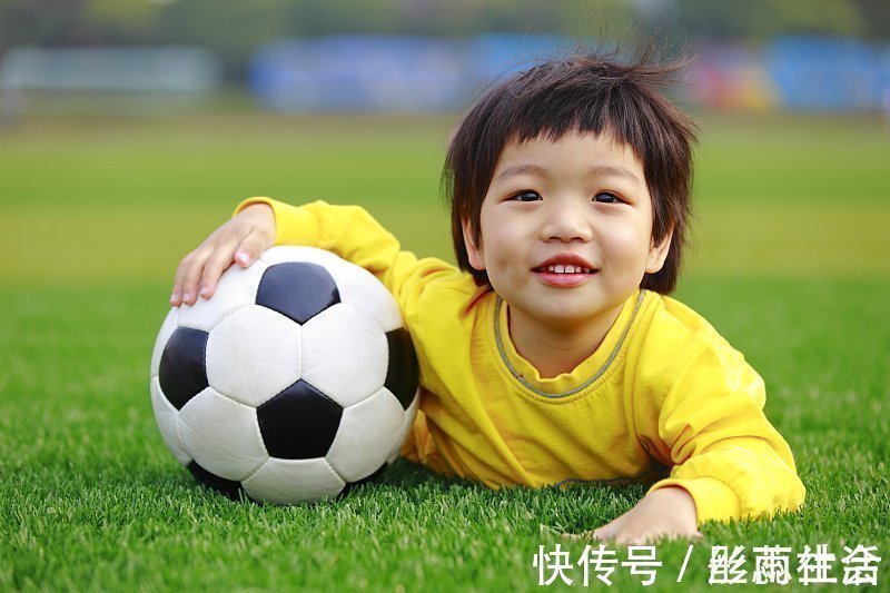 佳美|12岁男孩半年长16厘米,儿科大夫:1食物是“助长器”,可多吃