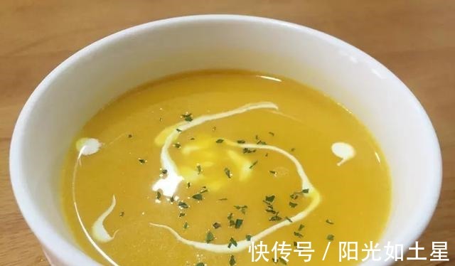 秋季常备食材自制香甜绵密南瓜泥，万圣节大餐南瓜浓汤、黄金炖饭！