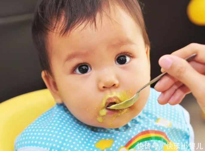 给宝宝吃辅食,别做错3件事,看似对宝宝好,实则很伤身,要知晓