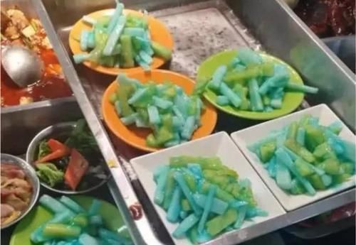 学生被食堂逼得胆大,原谅色鸡腿不敢吃,看完后,网友:敢吃的都是大神