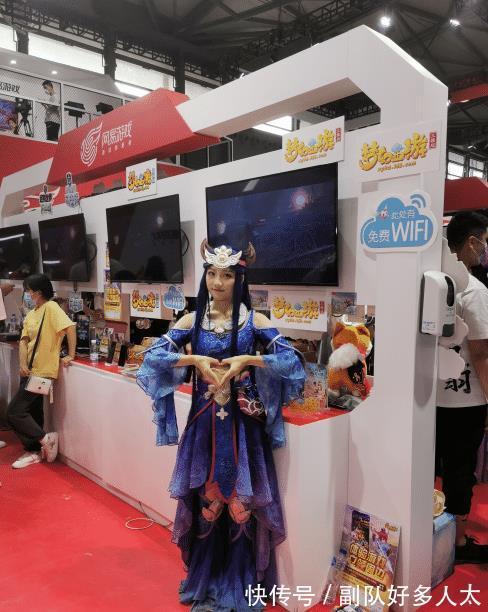 showgirl|2021CJ逛展第三日：ChinaJoy最美COS？看完我都流鼻血了