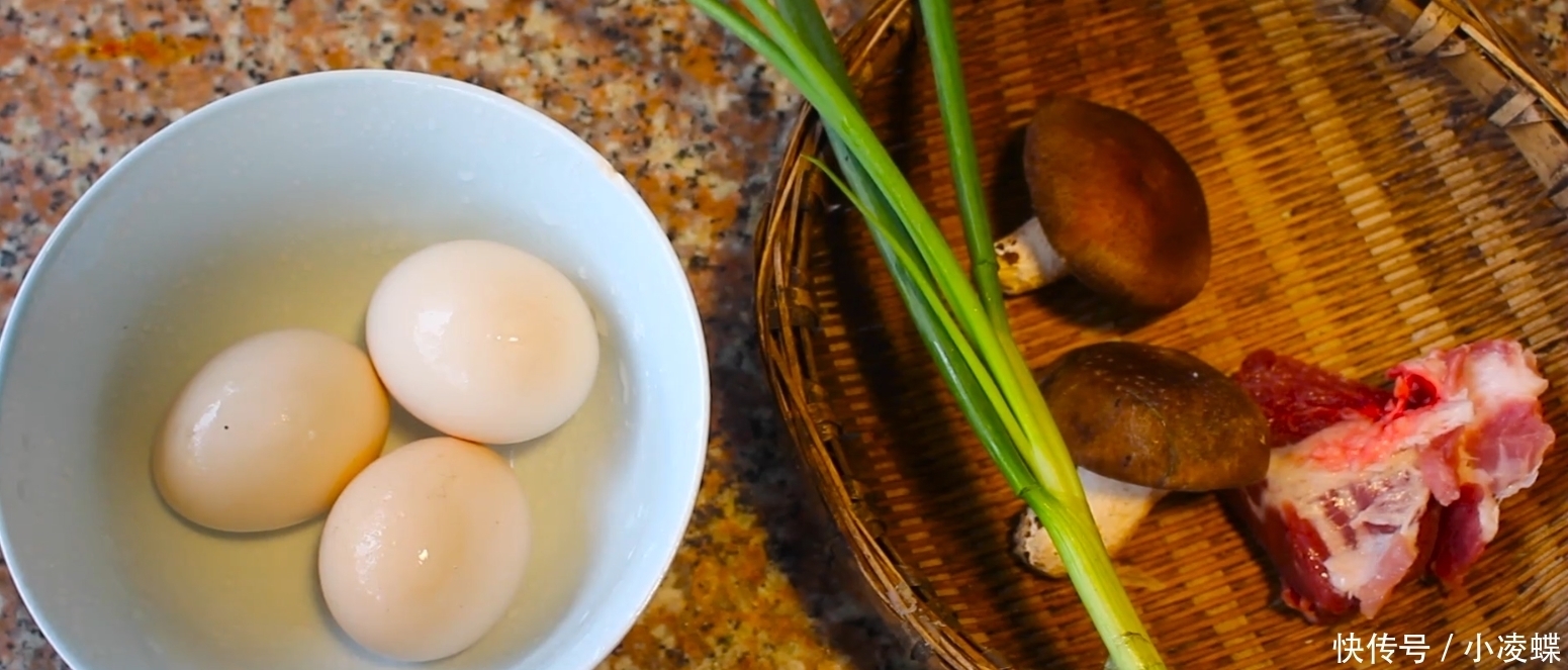 蛋羹|简单的鸡蛋羹你会做吗?教你蛋羹嫩滑无气泡的小绝招,收藏了