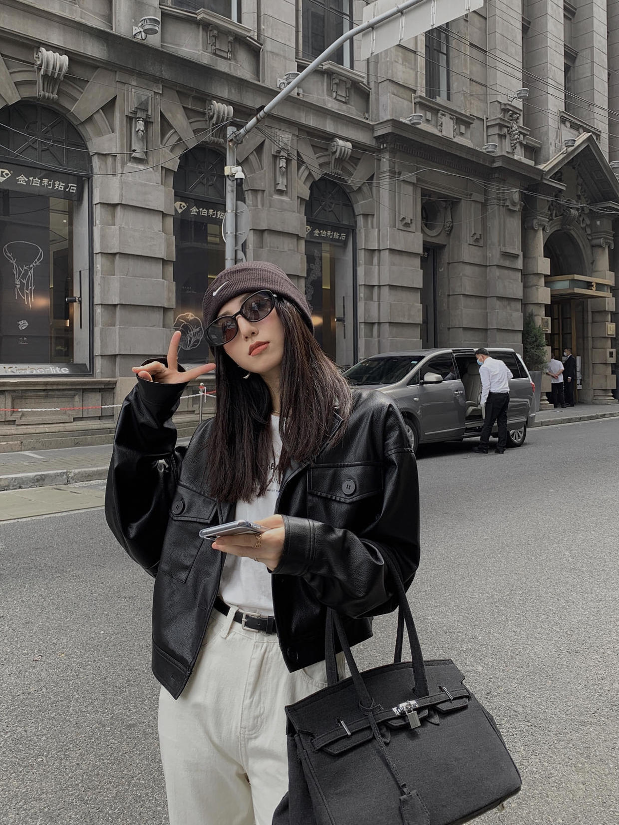 拜拜肉|冬天穿腻了臃肿的羽绒服,不妨试试皮衣吧,酷炫潇洒又百搭