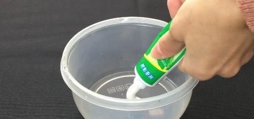 小窍门|羽绒服送去干洗费时费钱,用这个小窍门,自己在家也能洗羽绒服