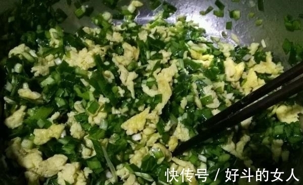 难吃|韭菜馅饺子,最好不要放两种调料,不仅不能调香还会变难吃