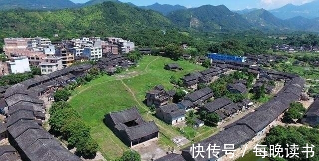 大楼|世界上最大土楼，占地34650平方米，最多时楼内住1300多人