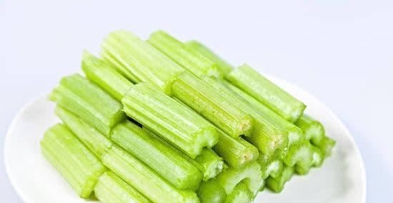 蓝莓|一旦查出高血压,难吃也要多吃“它”,增强血管弹性,血压更稳定