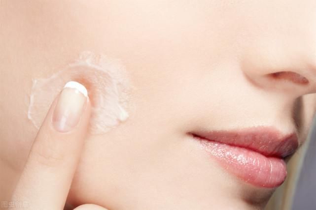 想追求极简生活，少买护肤品，又怕不用护肤品出现问题，怎么办？