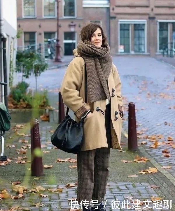 时髦|适合冬天穿的4条长裤!时髦又好看,还很显腿长