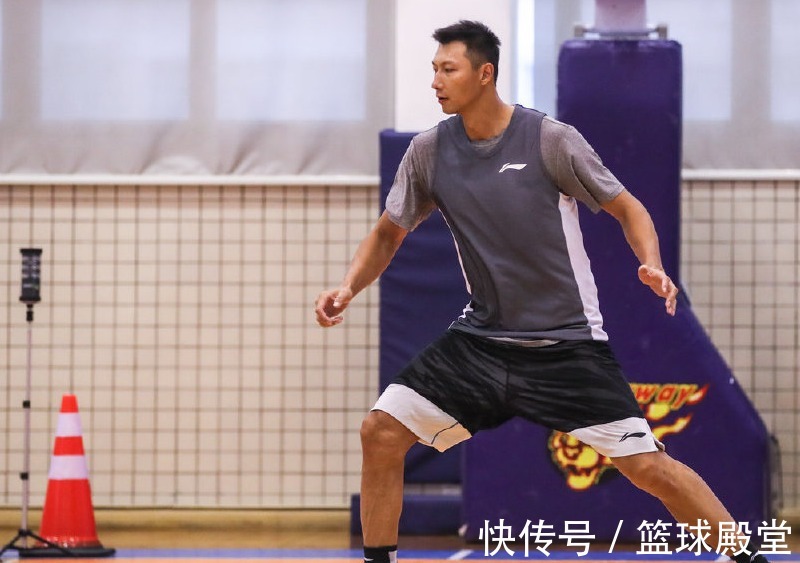 阿联|广东体测图!阿联+汤杰现身,赵睿夸张肌肉,双少太乖,徐昕变壮
