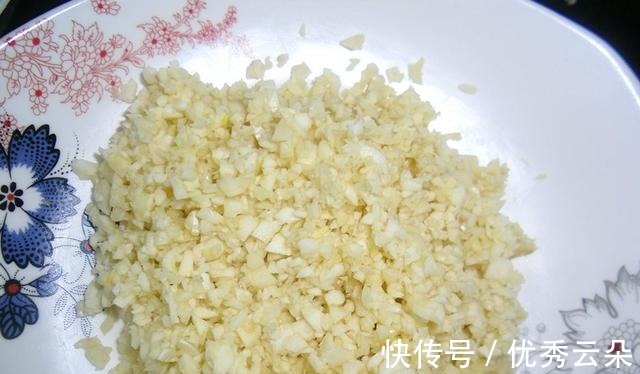 自制酸辣面比汤面香多了，酸辣开胃吃到撑，面条控赶紧来学学！