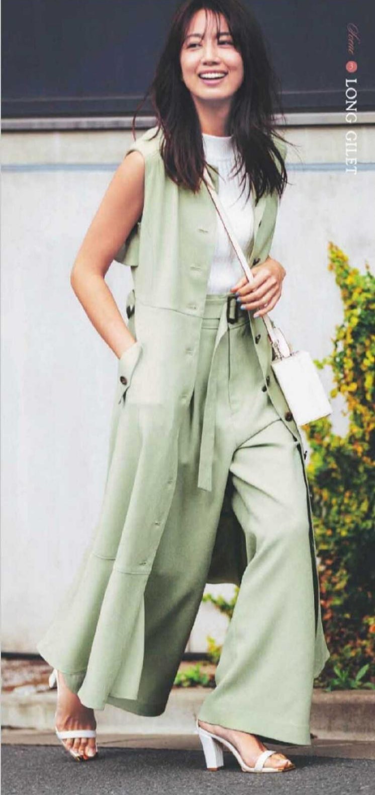 气质|年过中年别乱穿衣,按照这三个“一原则”穿搭,时髦减龄又显气质