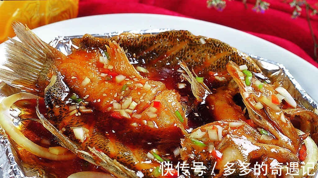 大黄鱼|什么鱼的刺少且肉鲜嫩厨师长推荐此5种,口感爽滑,久煮而不老!