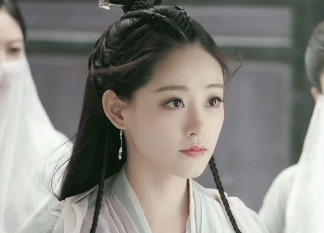 张无忌@倚天后传:张无忌与周芷若旧情复燃,赵敏嫁给老男人让张无忌后悔