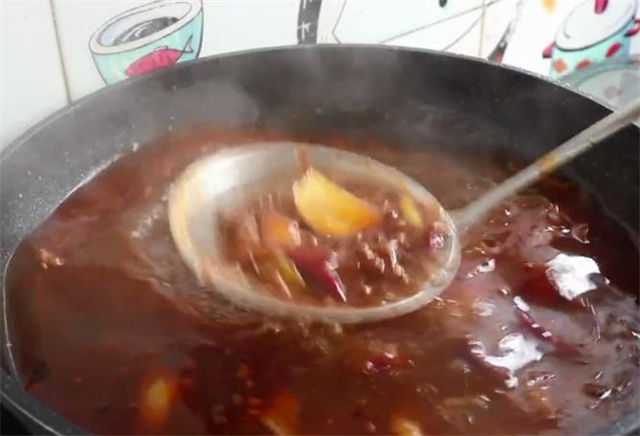 想吃麻辣冒菜不用买，手把手教你在家做，一做一大锅不够吃