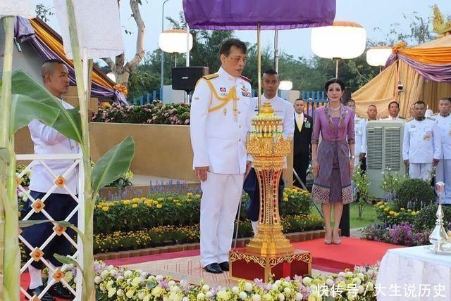 博物馆|诗妮娜居然晒出王后的单人照?伪装背后目的很明显!