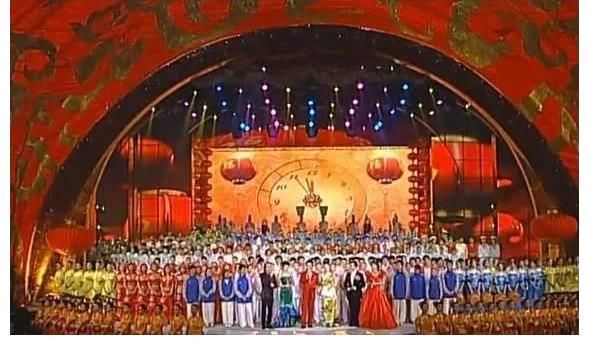 劉芳菲|2007春晚“黑色三分鐘”堪稱連環(huán)撞，誰第一個(gè)失誤？主持搞笑