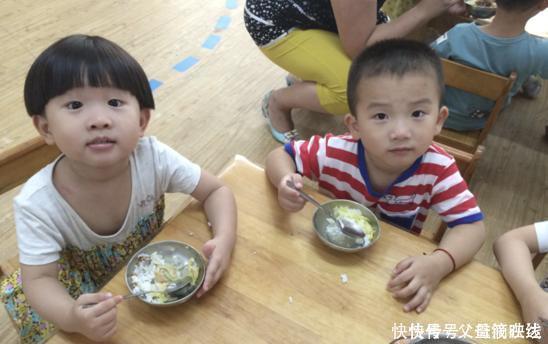 乖宝宝|发现孩子有4个行为,家长该打就要打,长大后想改来不及