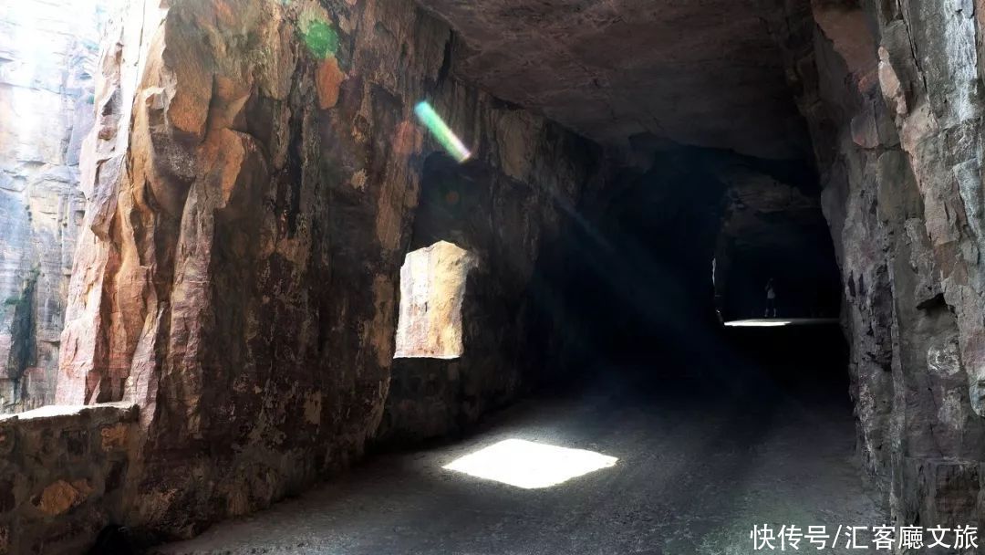 10条惊险绝美的公路，穿山跨湖、盘山迷宫、腾云驾雾