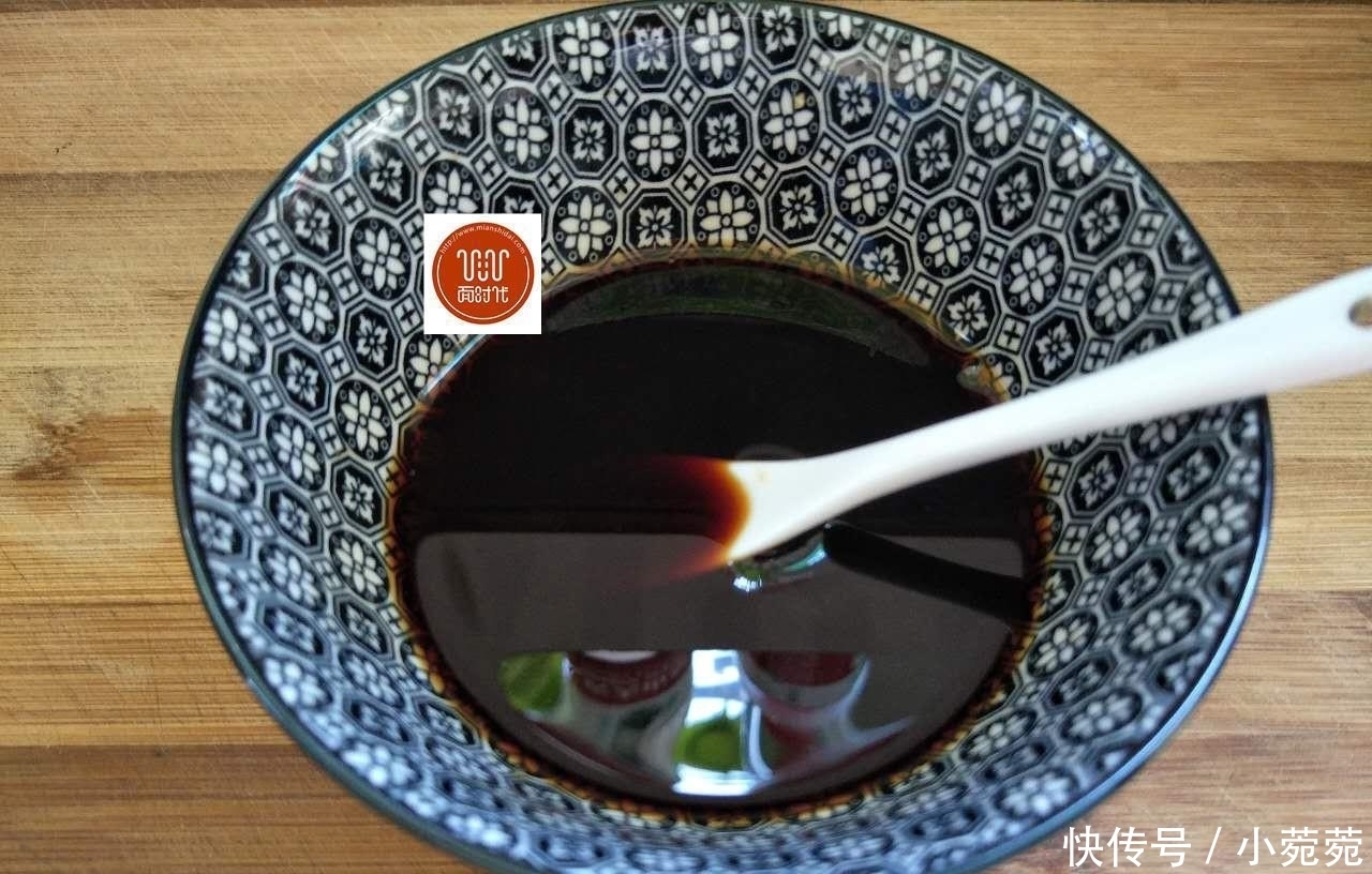 黄瓜又一新做法,比凉拌黄瓜还要好吃百倍,大人小孩抢着吃!