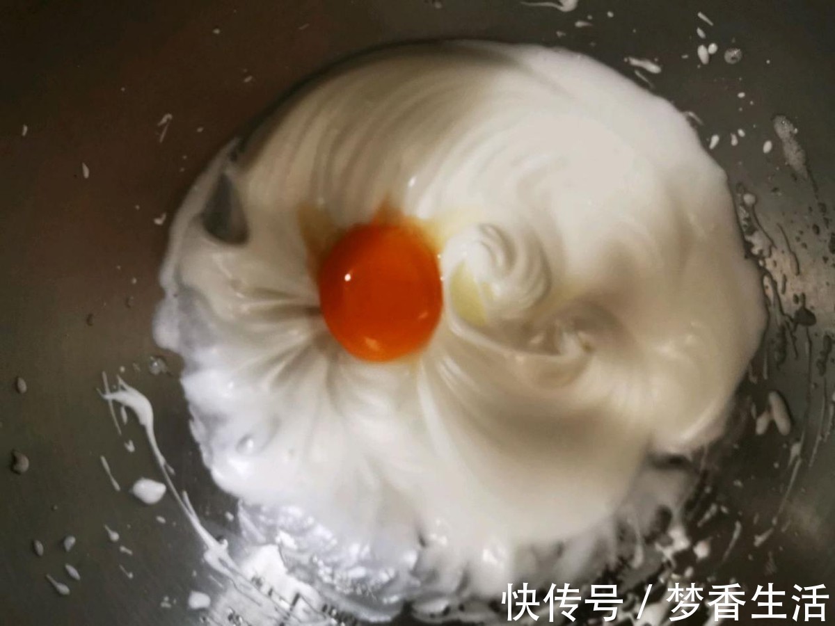 奶粉|烘焙新手也能尝试的奶酪夹心蛋糕,做法简单,高颜值,味道好